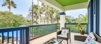 Steps to Beach: Oceanside Townhome w/ Heated Pool