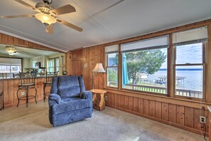 Interior - Lake Sinclair Cottage With Deck & Boat Dock! (Milledgeville)