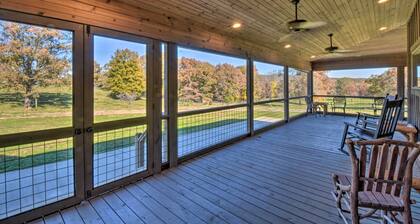 Clarkesville Ranch Cabin w/ Screened-in Porch!