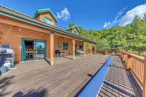 House (3 Bedrooms) | Interior - 16 Mi to Ski Apache: Ruidoso Cabin Rental (Ruidoso)