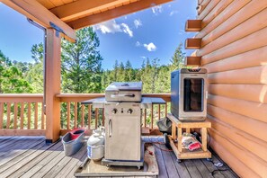 House (3 Bedrooms) | Interior - 16 Mi to Ski Apache: Ruidoso Cabin Rental (Ruidoso)