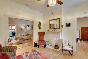 Cottage (2 Bedrooms) | Interior