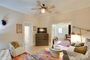 Cottage (2 Bedrooms) | Interior