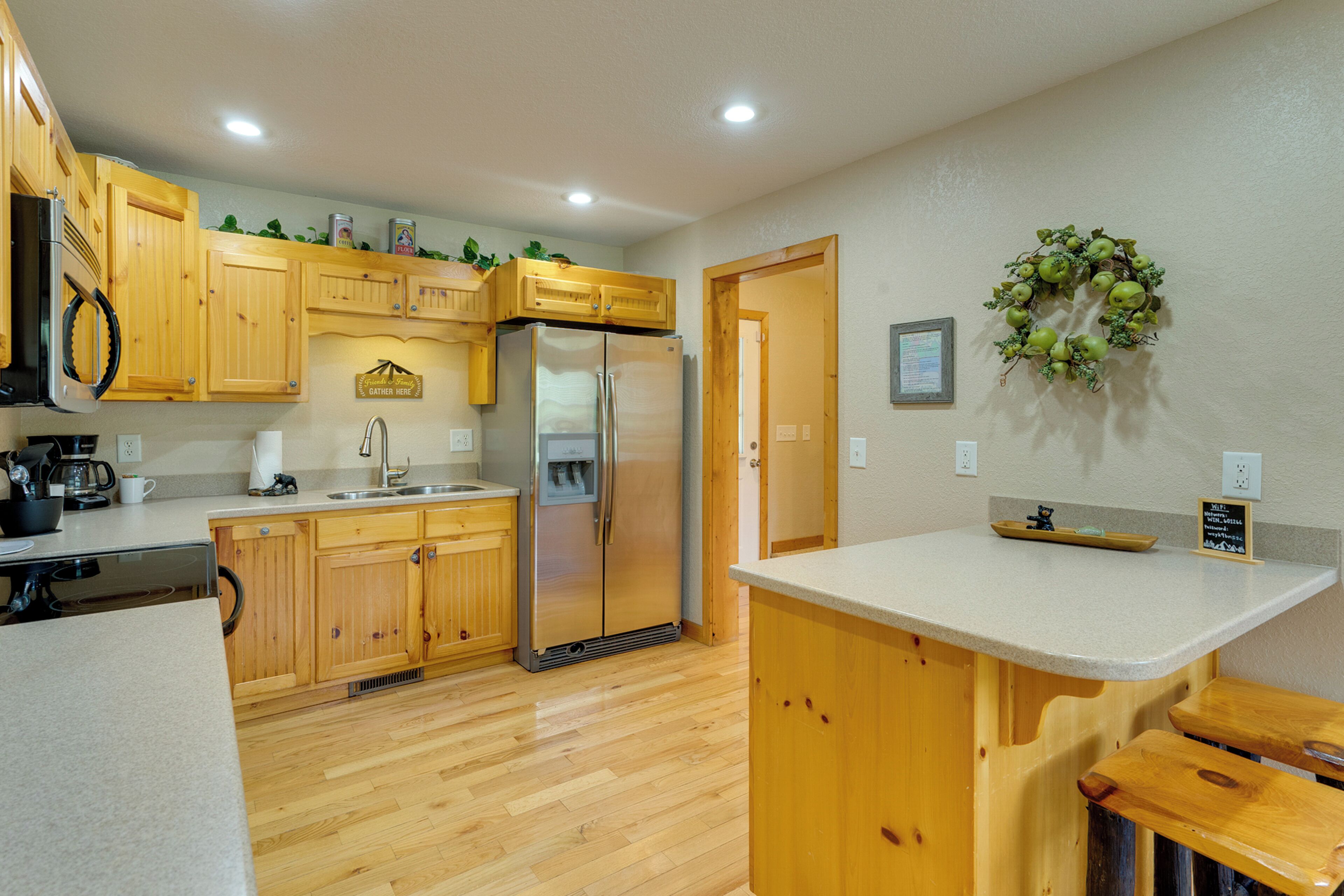 House (3 Bedrooms) | Interior