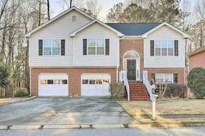 Apartment (0 Bedroom) | Interior - Atlanta Area Studio ~ 3 Mi to Gas South Arena! (Lawrenceville)