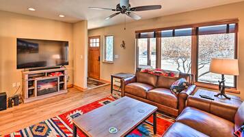 Apartment (2 Bedrooms) | Front of property