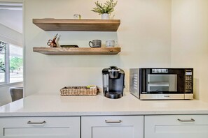 House (2 Bedrooms) | Interior - Centrally Located Tucson Home ~ 5 Mi to Dtwn! (Tucson)