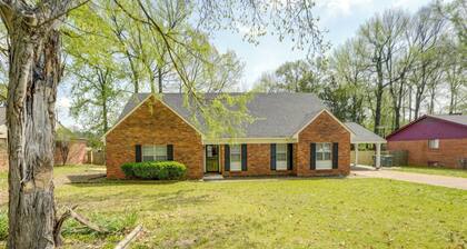 Memphis Vacation Rental - Walk to Graceland!