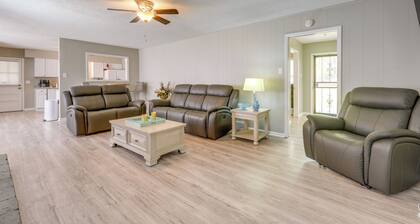 Memphis Vacation Rental - Walk to Graceland!