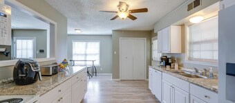 Memphis Vacation Rental - Walk to Graceland!