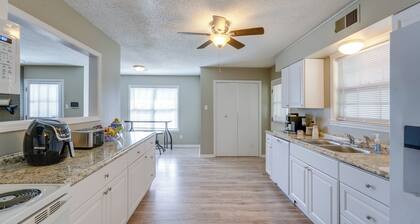 Memphis Vacation Rental - Walk to Graceland!