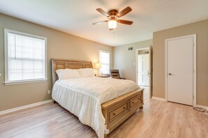 House (5 Bedrooms) | Interior