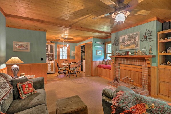 House (2 Bedrooms) | Interior