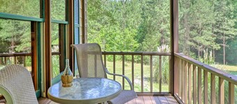 Cozy Pine Mountain Cabin w/ Screened Porch & Yard!