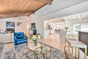 House (5 Bedrooms) | Front of property