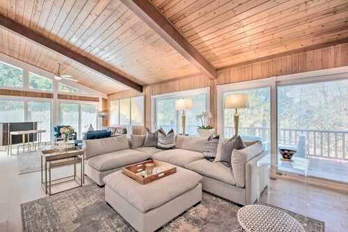 Peaceful Smyrna Home w/ Wood-burning Fire Pit