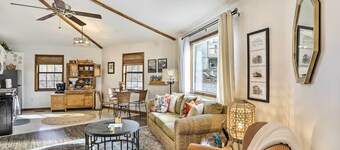 Picturesque Cottage in the Heart of Trenton!