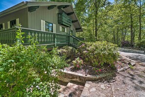 House (4 Bedrooms) | Interior - Serene Sky Valley Family Chalet w/ Fireplace (Dillard)