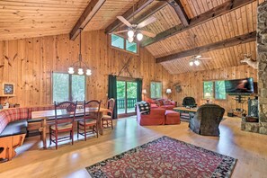 House (4 Bedrooms) | Interior