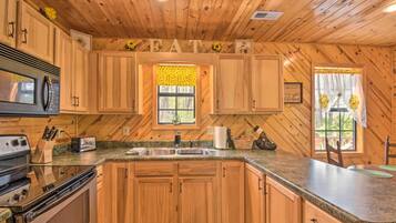 House (2 Bedrooms) | Interior