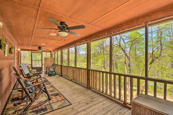 House (2 Bedrooms) | Interior - Cozy Hiawassee Cabin w/ Fire Pit & Mtn Views! (Hiawassee)
