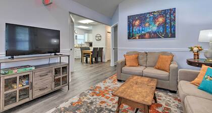 Downtown Ocean Springs Duplex w/ A/C 1 Mi to Beach