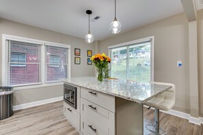 Apartment (2 Bedrooms) | Interior - Modern Atlanta Vacation Rental Near Downtown! (Atlanta)