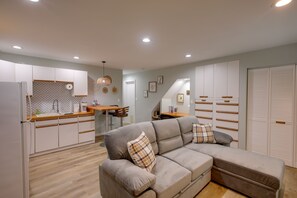 TV - Cozy Rising Fawn Studio ~ 4 Mi to Cloudland Canyon (Rising Fawn)