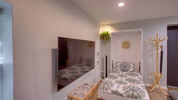 Apartment (0 Bedroom) | Bed sheets