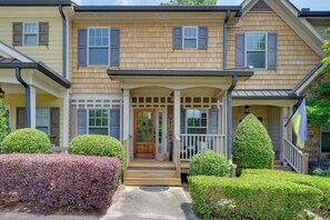 Apartment (3 Bedrooms) | Interior - Lake Oconee Abode w/ Patio, Grill & Fire Pit Table (Eatonton)