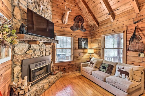 Stunning Ellijay Cabin w/ Community Amenities