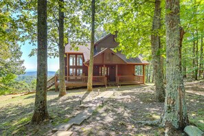 Interior - Scenic Talking Rock Creek Resort Home w/ Hot Tub (Ranger)