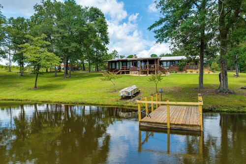 Relaxing Buena Vista Getaway w/ Lush Lake Views