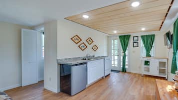 House (1 Bedroom) | Interior
