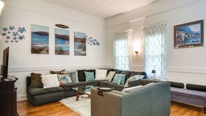 منزل (5 Bedrooms) | المنشأة من الداخل