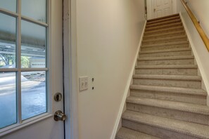 Apartment (1 Bedroom) | Interior - Stone Mountain Hideaway w/ Pool, Near Lake & Golf (Stone Mountain)