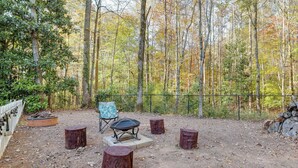 Apartment (1 Bedroom) | Interior - Stone Mountain Hideaway w/ Pool, Near Lake & Golf (Stone Mountain)