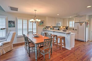 House (4 Bedrooms) | Interior - Bright St. Simons Island Escape: Walk to the Beach (St. Simons Island)
