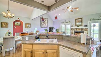 Cottage (3 Bedrooms) | Interior