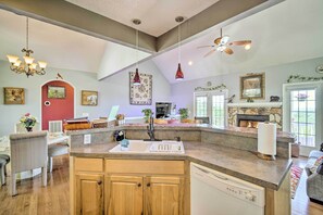 Cottage (3 Bedrooms) | Interior