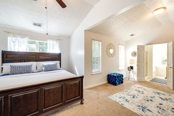 House (3 Bedrooms) | Interior - Atlanta Area Home w/ Yard ~ 2 Mi to Six Flags (Austell)