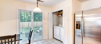 Atlanta Area Home w/ Yard ~ 2 Mi to Six Flags