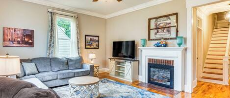 House (6 Bedrooms) | Front of property