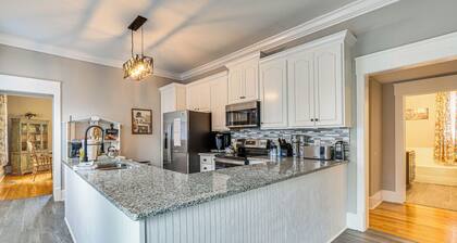 Spacious Athens Home ~ 1 Mi to Downtown!