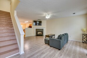 Fireplace - Bright Decatur Townhome ~ 10 Mi to Atlanta! (Decatur)