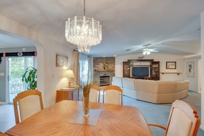 House (3 Bedrooms) | Interior