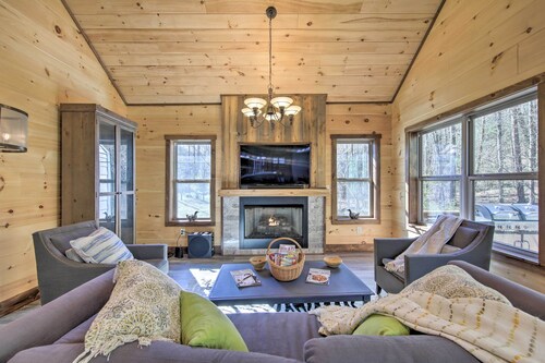 Airy Ellijay Home w/ Spacious Creekside Deck!