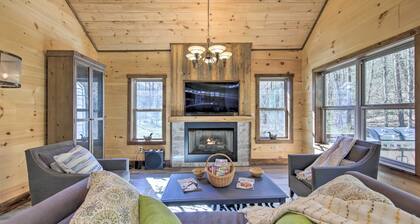 Airy Ellijay Home w/ Spacious Creekside Deck!