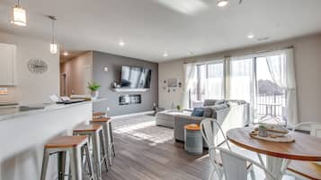 Apartment (2 Bedrooms) | Front of property