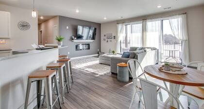 Modern South Pier Condo on Sheboygan River!